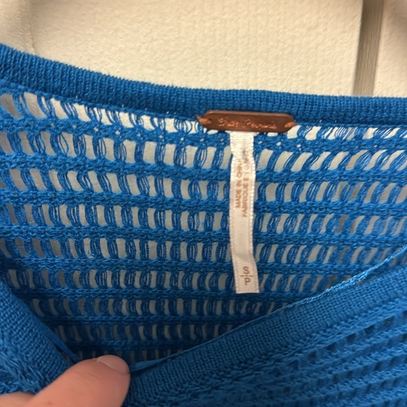 Free People royal blue crocheted sheer short sleeve sweater top ruffle S - Picture 3 of 7